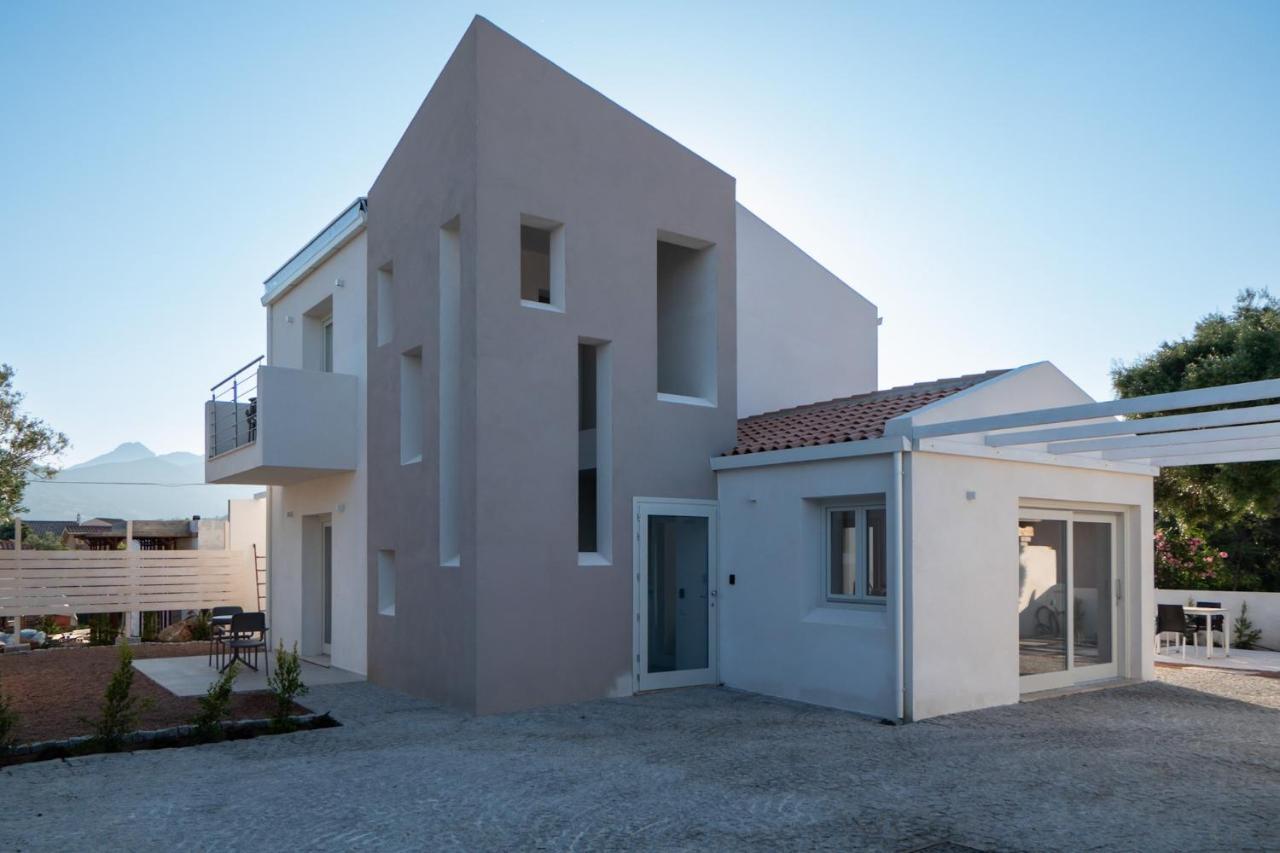 Villa Est San Teodoro  Eksteriør billede
