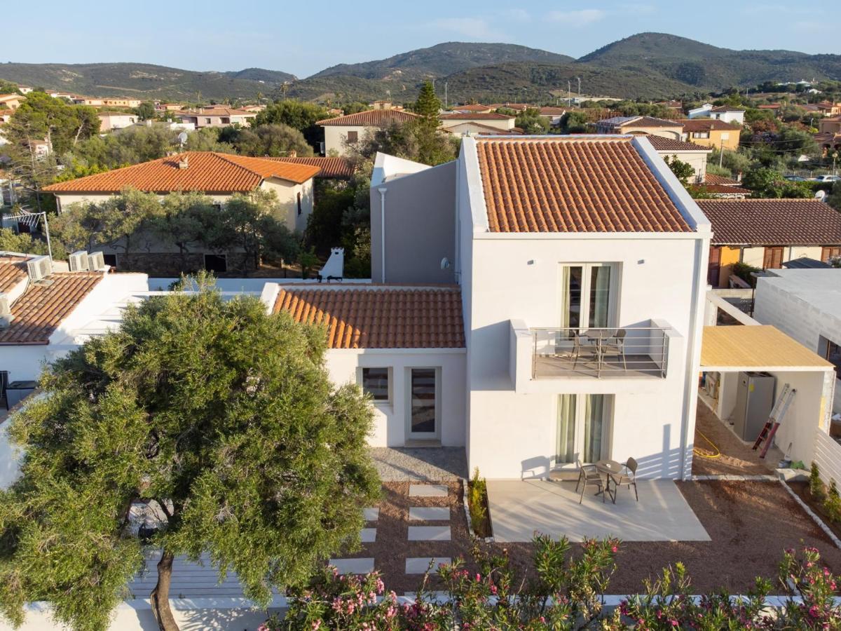 Villa Est San Teodoro  Eksteriør billede
